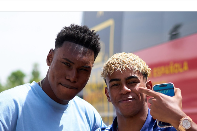 FC Porto: Samu recebido por Yamal na concentração de 'La Roja' (fotos)