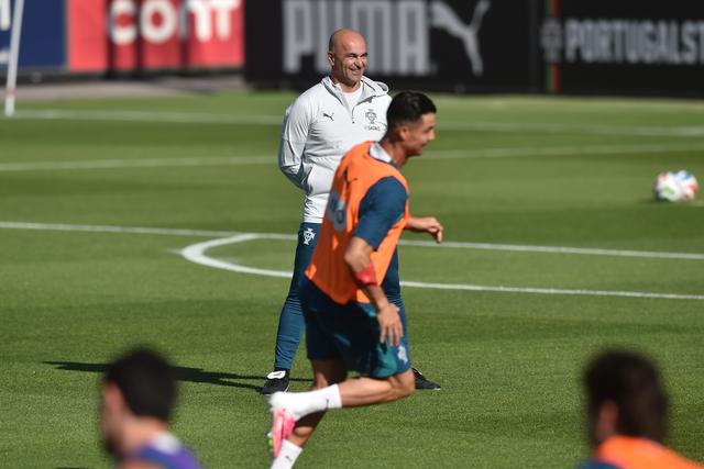 Selecionador e capitão no treino de Portugal - Foto: Miguel Nunes