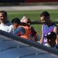 Abraço entre Cristiano Ronaldo e Roberto Martínez - Foto: Miguel Nunes