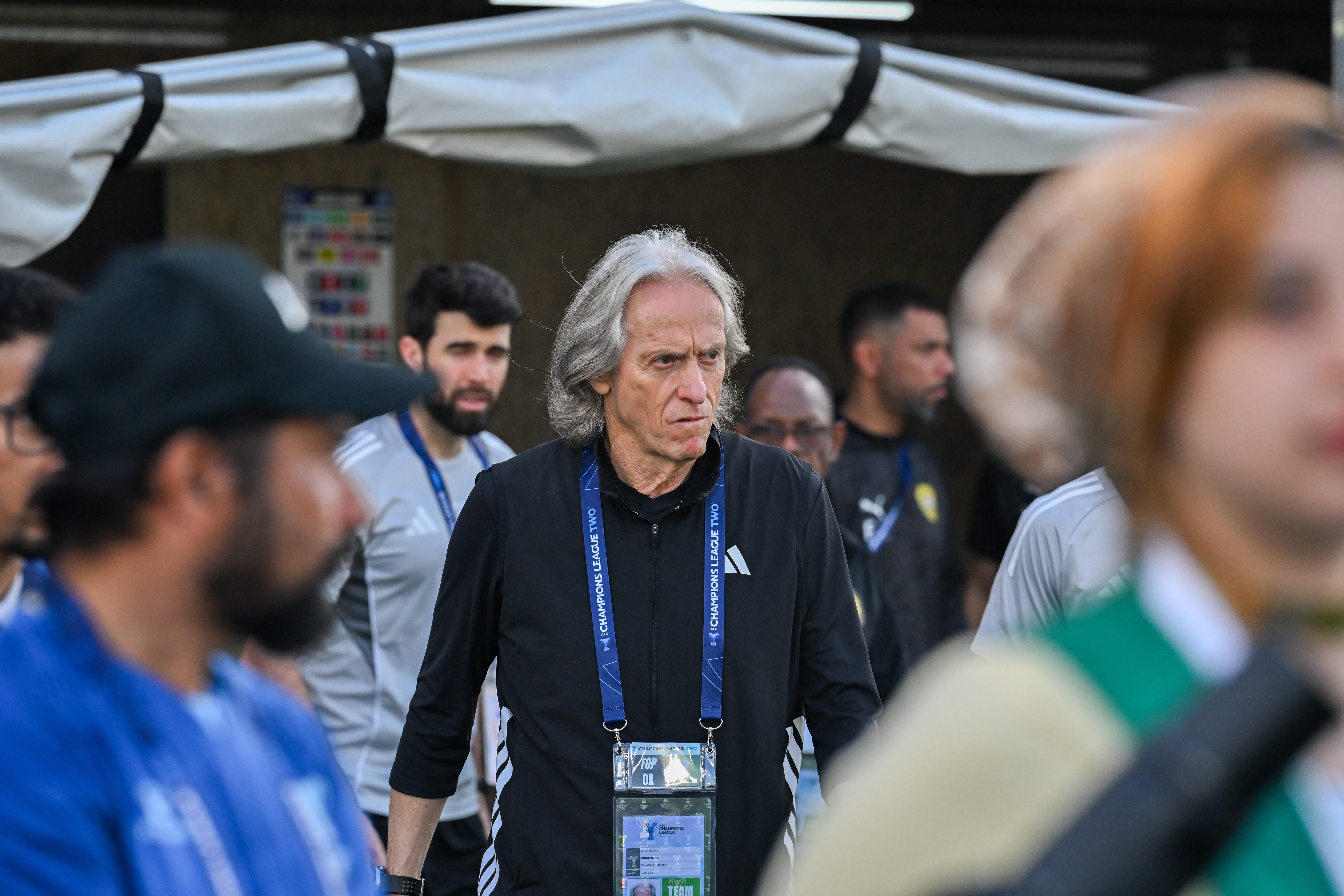 Jorge Jesus - Deixou o Al Nassr depois de ter conquistado o campeonato saudita. Estava em fim de contrato e não renovou. Conta com outras passagens de destaque, como Benfica, Sporting e Flamengo