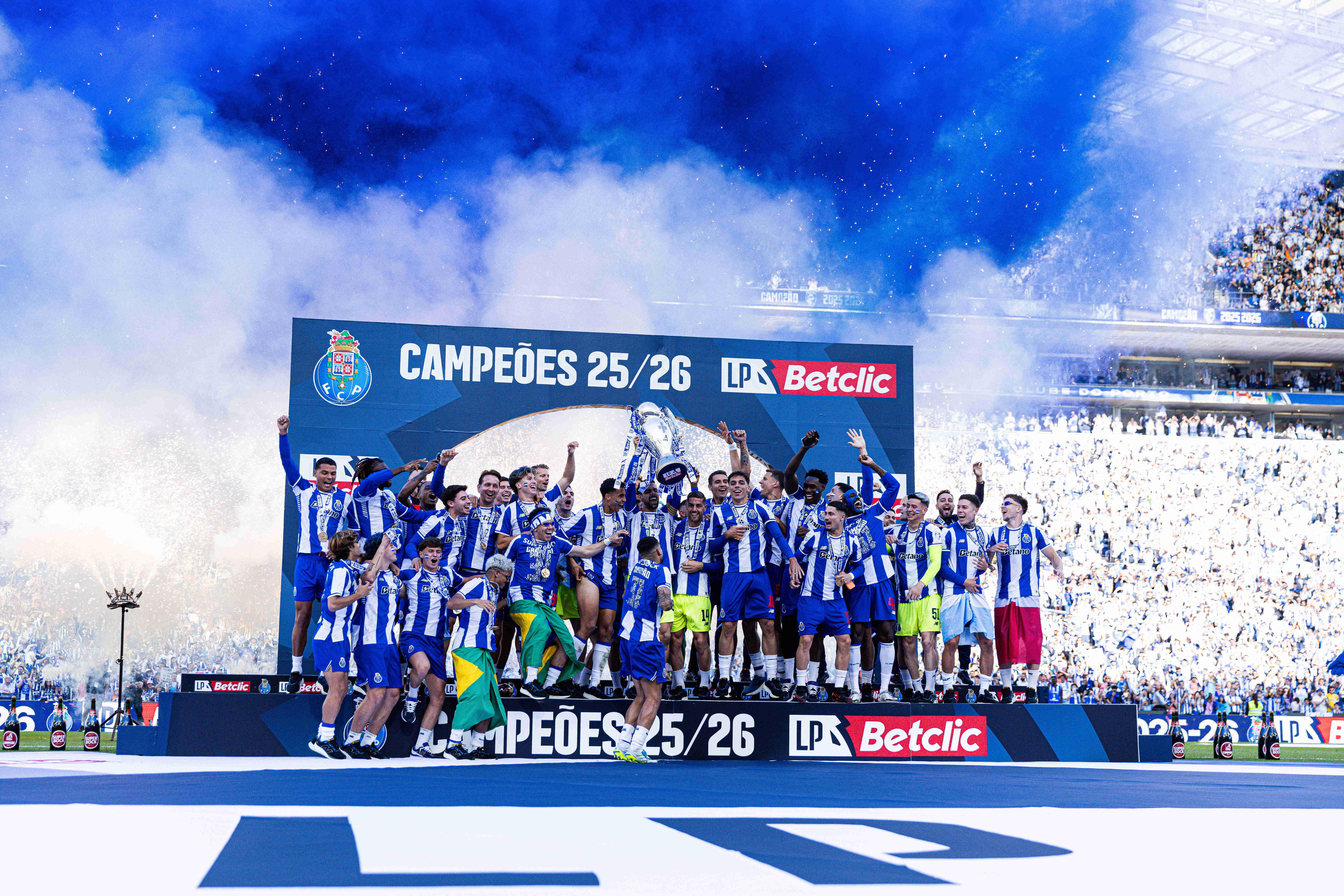 Portugal - FC Porto foi campeão, Marítimo e Académico de Viseu subiram à Liga, Aves SAD e Tondela foram despromovidos