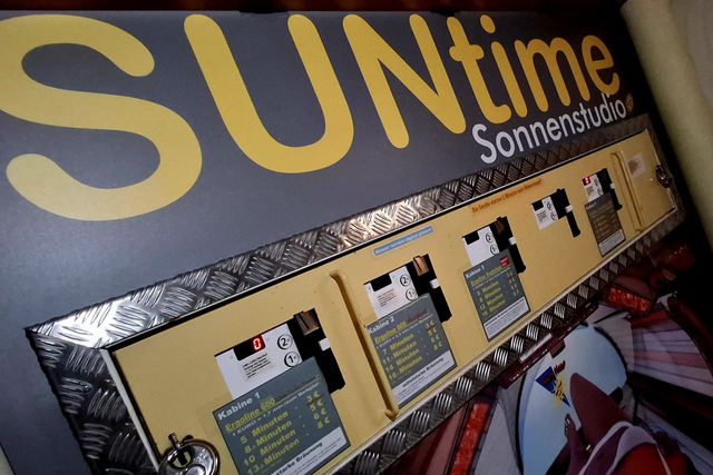 Uma moedinha para o solário ‘self-service’, sff...