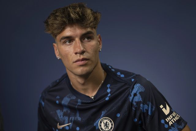 Oficial: jovem formado no Barcelona ruma ao Chelsea