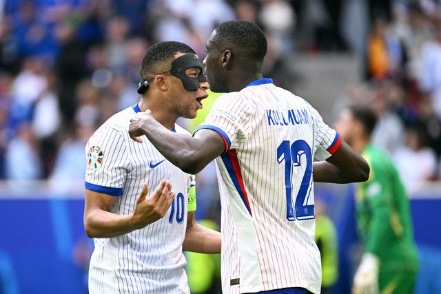 Ser capaz de sair de um colete de forças à... força (crónica)