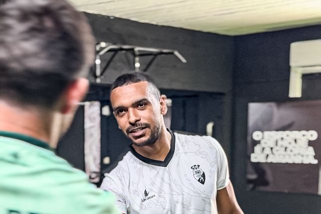 Farense: Ângelo Neto foi a surpresa no regresso