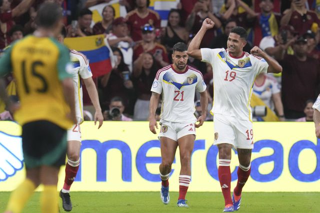 Equador afasta México e junta-se à Venezuela nos ‘quartos’ da Copa América
