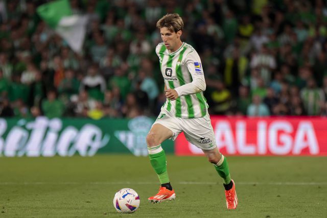 Bétis oficializa saída de jogador que esteve no radar do FC Porto