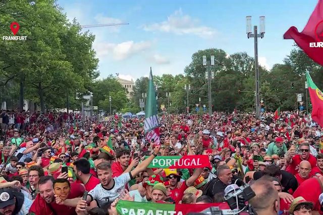 Incrível mar de adeptos em Frankfurt: <<É Portugal!>>