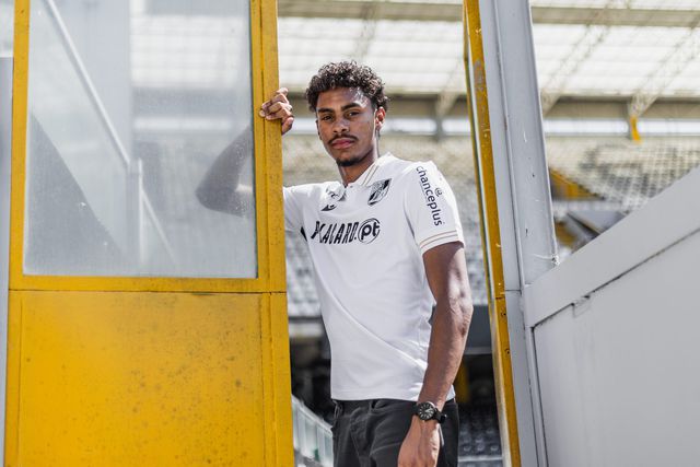 Thiago Balieiro apresenta-se no Vitória de Guimarães: «Não desisto de nenhuma bola»