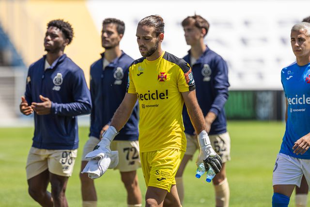 David Grilo fecha a baliza do Estrela da Amadora