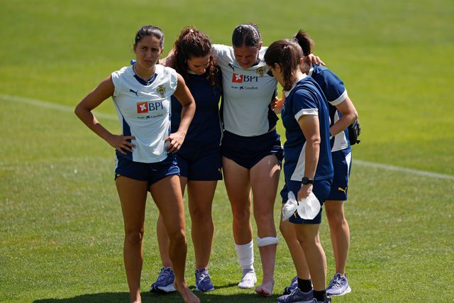 Telma Encarnação do relvado em lágrimas