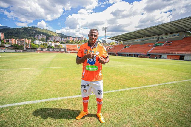 Aly Palacios é reforço do Lusitânia de Lourosa