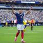 Mbappé bisou frente à Suécia