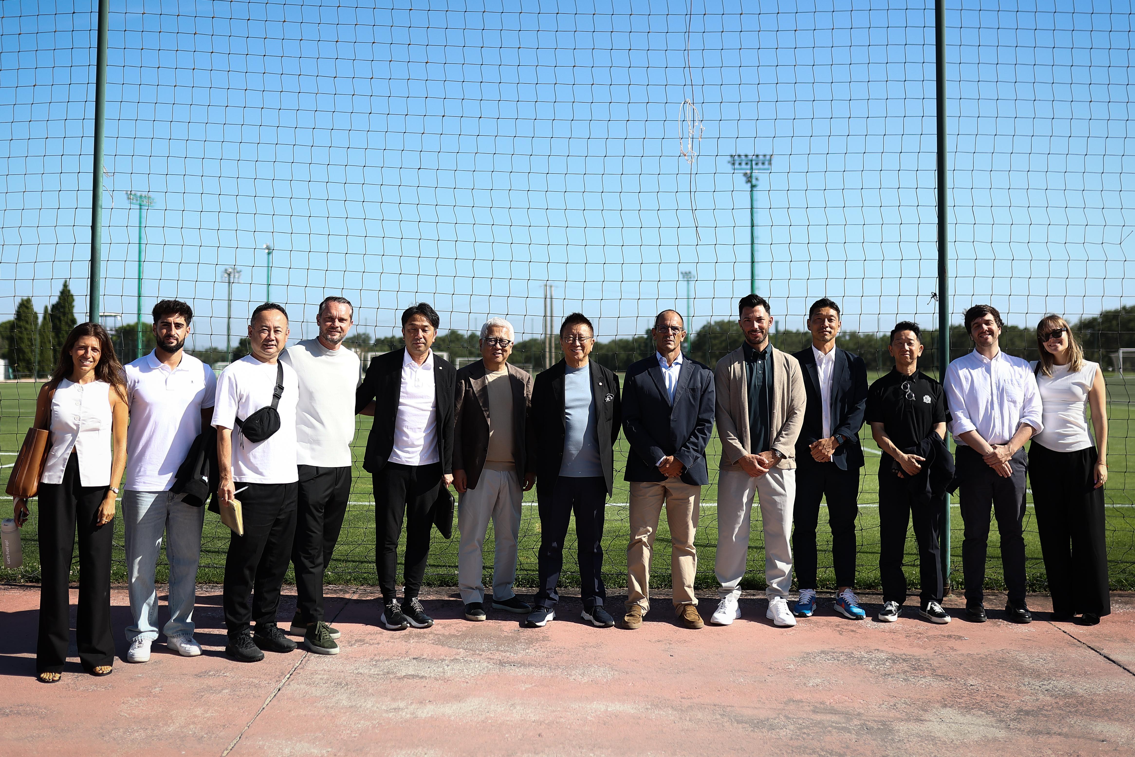 Delegação japonesa visitou Academia em dia de aniversário - Foto: SPORTING CP