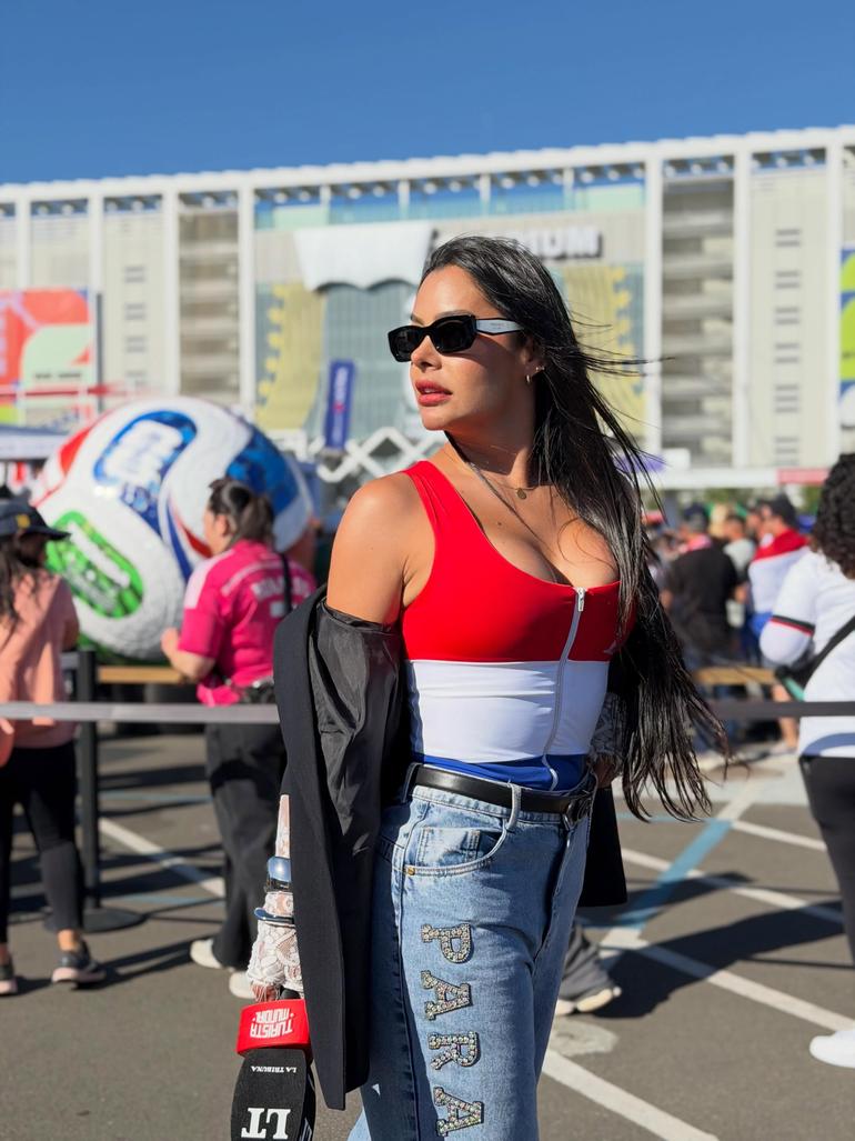 Instagram/Larissa Riquelme