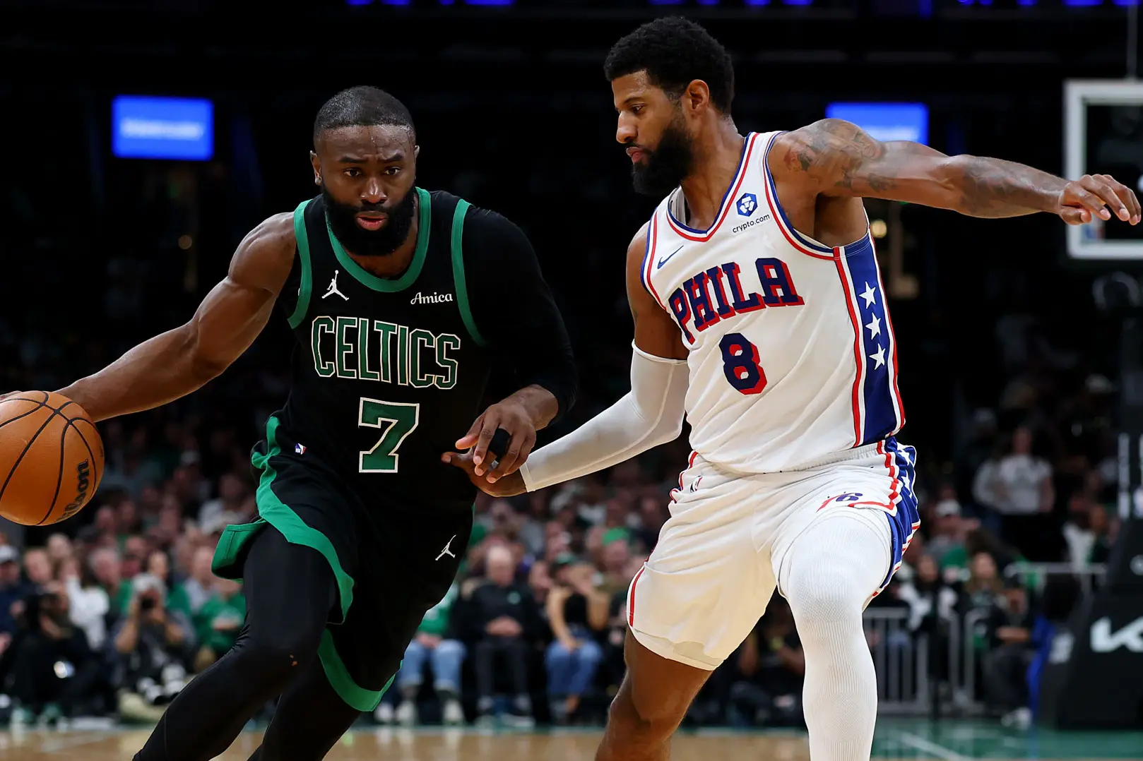 Jaylen Brown e Paul George vão trocar de equipamentos     

Fotografia NBAE