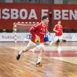 Izquierdo renova com o Benfica e sonha com título que foge da Luz há 18 anos