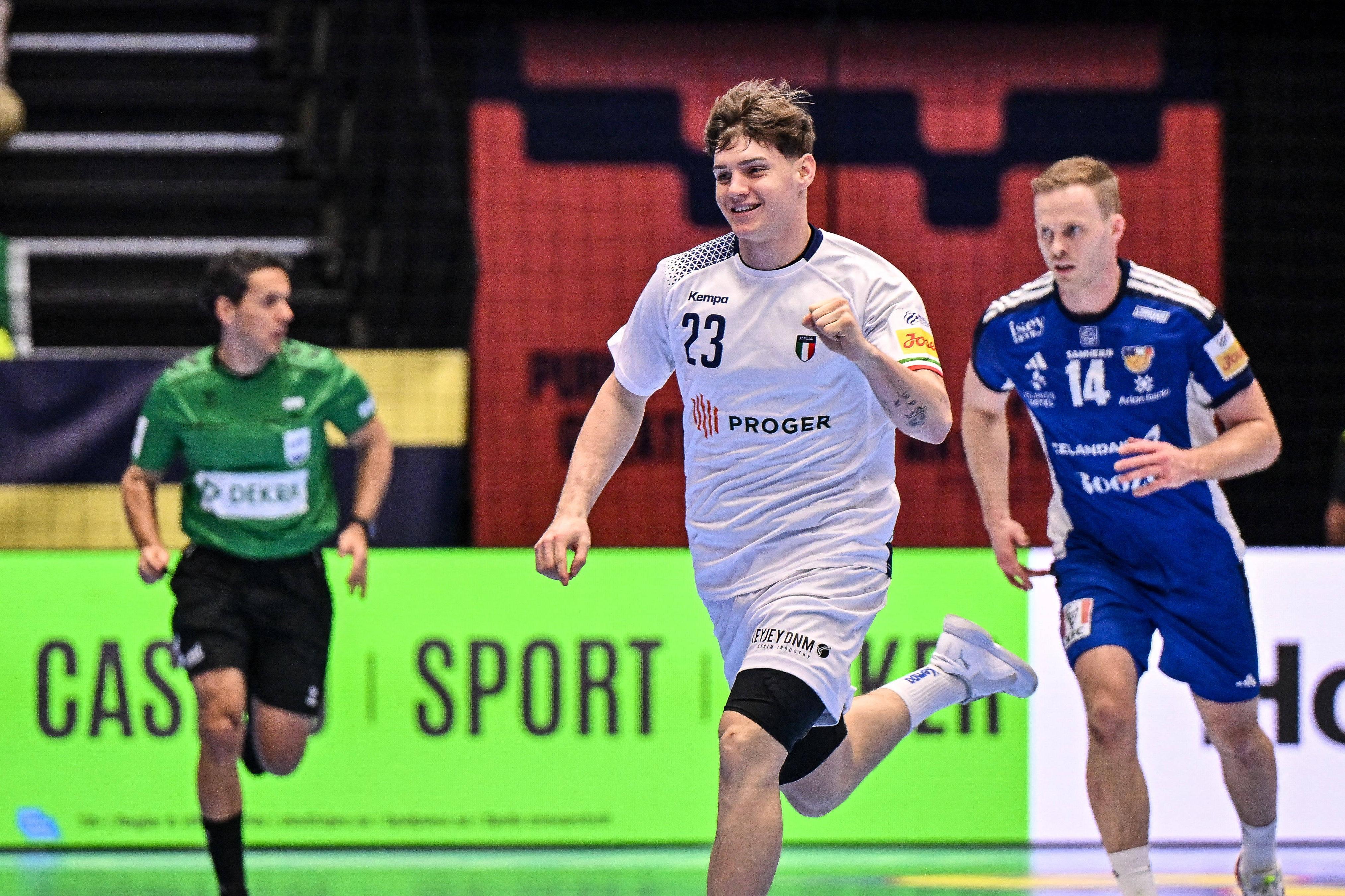 Christian Manojlovic, 20 anos, é a principal figura da Seleção italiana. IMAGO