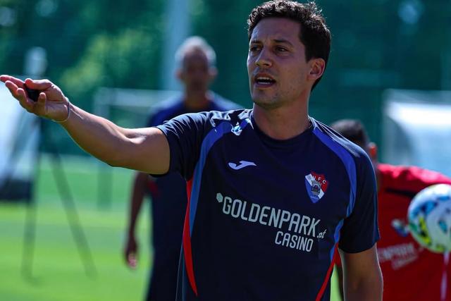 Luís Pinto assumiu o comando técnico dos gilistas, depois de ter estado no Vitória de Guimarães, na época passada - Foto: Gil Vicente