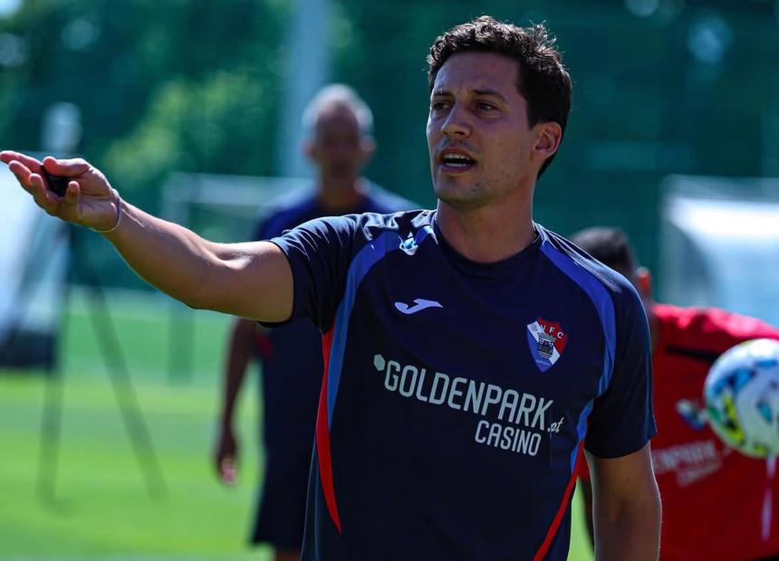 Luís Pinto assumiu o comando técnico dos gilistas, depois de ter estado no Vitória de Guimarães, na época passada - Foto: Gil Vicente