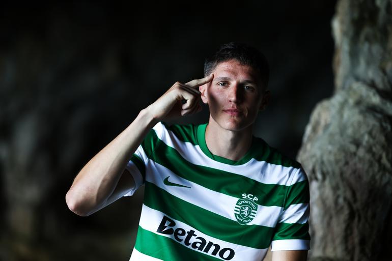Altimira rubricou contrato com os leões por cinco temporadas - Foto: Sporting CP