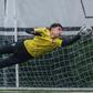 O jovem Mateus Durães, em ação num treino dos vimaranenses - Foto: Vitória de Guimarães