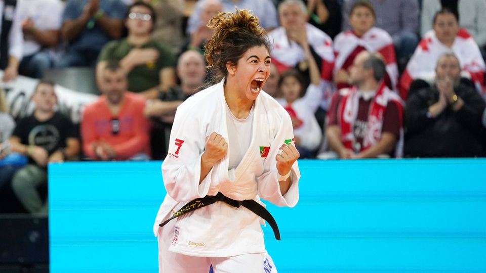 Patrícia Sampaio conquista medalha de bronze no Grand Slam de Tóquio