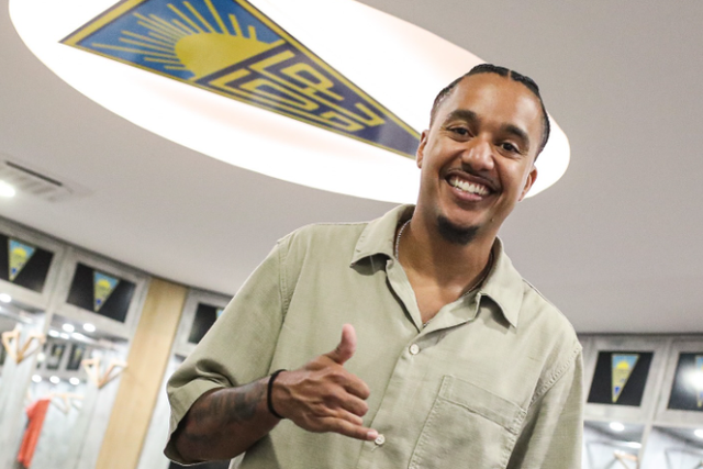 Estoril oficializa contratação de Hélder Costa