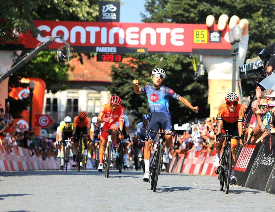 Venezuelano Francisco Pañuela vence em Paredes