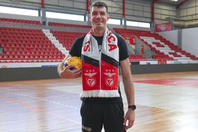 OFICIAL: central brasileiro reforça o Benfica