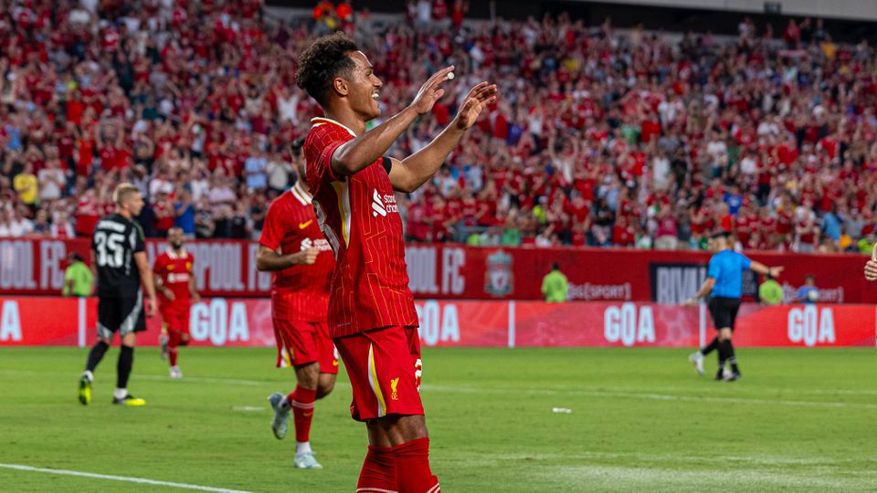 Fábio Carvalho marca na vitória do Liverpool frente ao Arsenal (vídeo)