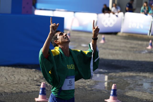 Ganha medalha olímpica e revela: «Acabei de assinar pelo Benfica!»