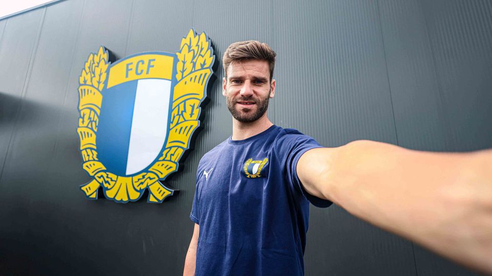 Oficial: Mario González é reforço do Famalicão