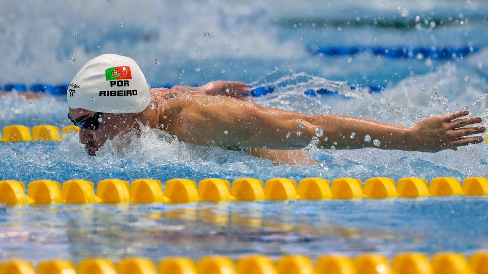 Paris 2024: Diogo Ribeiro falha acesso à final de 50 metros livres