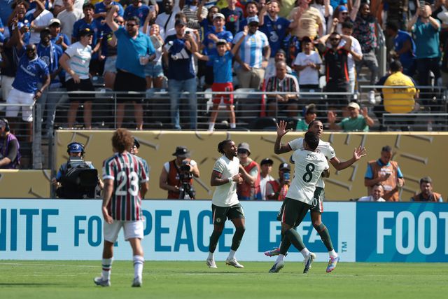 Imagem do Chelsea-Fluminense, com João Pedro, avançado dos londrinos, a celebrar um dos golos que marcou na vitória do conjunto inglês