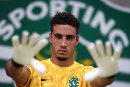 Oficial Sporting: Francisco Silva renova até 2029
