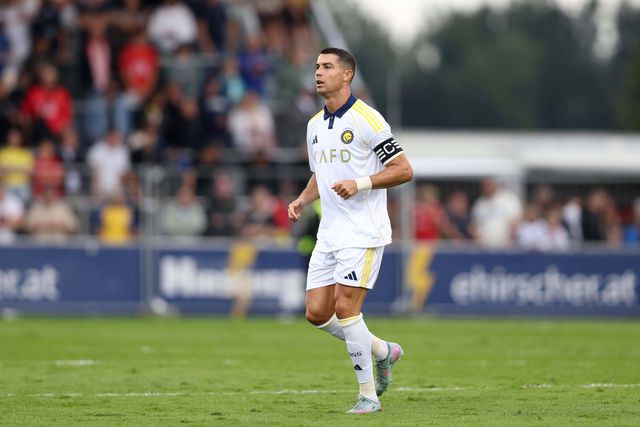 A emocionante surpresa de Cristiano Ronaldo a funcionário do Al Nassr