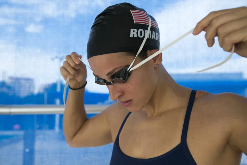 Doping Games: Mulher entra em campo!