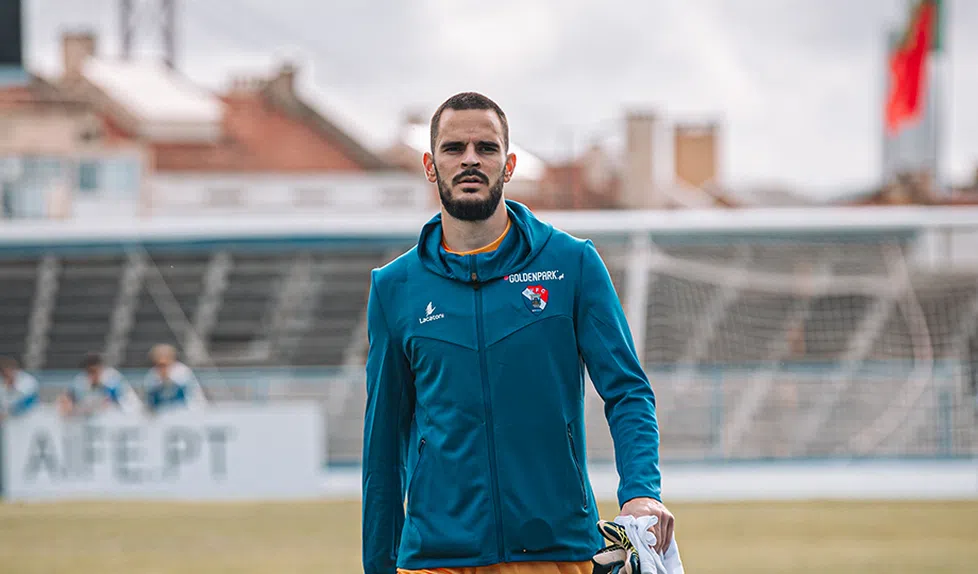 Gil Vicente chora! Limpeza no balneário