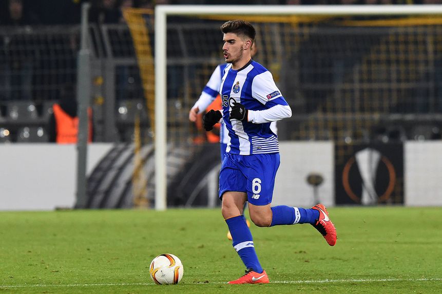 Rúben Neves com a camisola do FC Porto