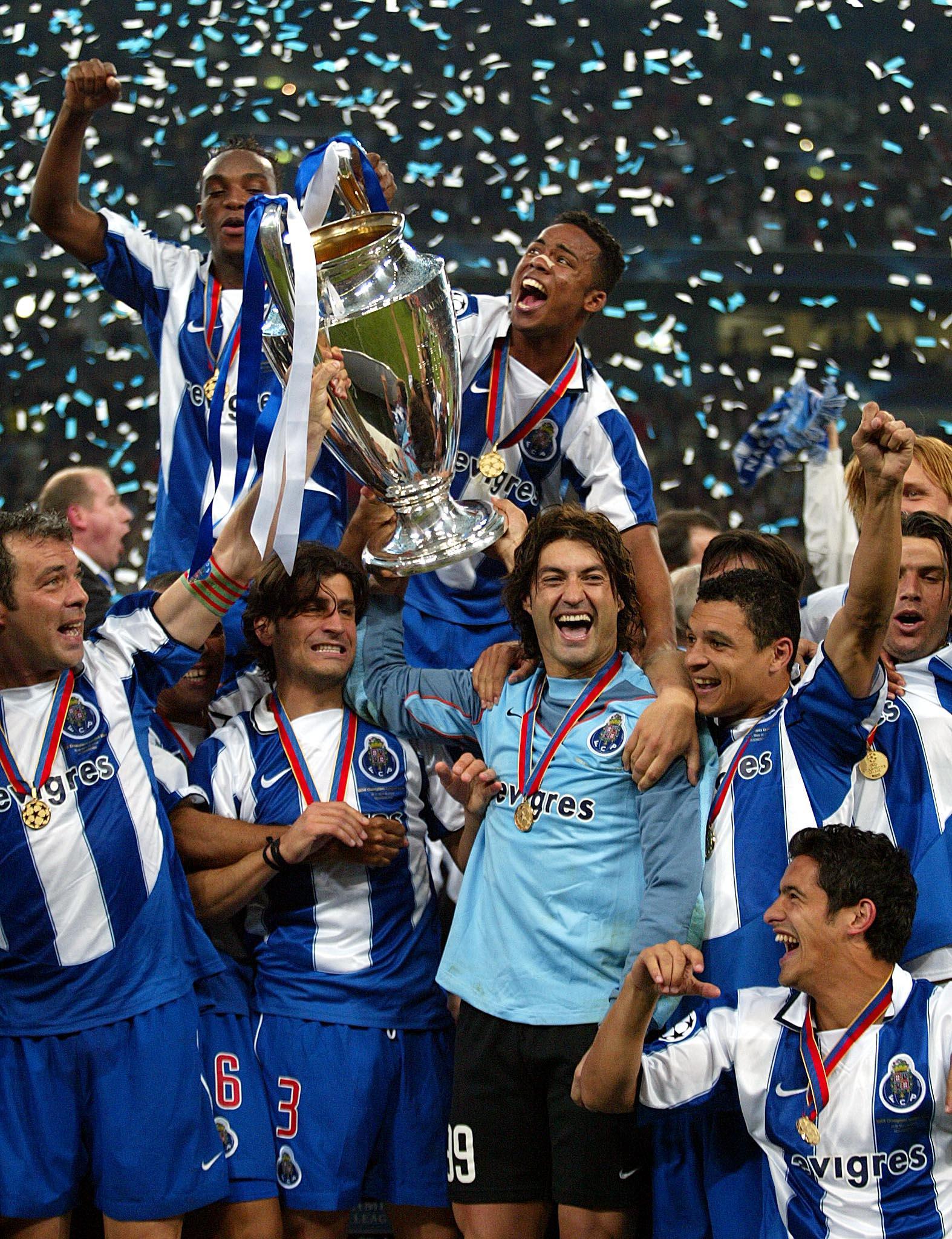 FC Porto - 2 Liga dos Campeões/Taças dos Clubes Campeões Europeus
