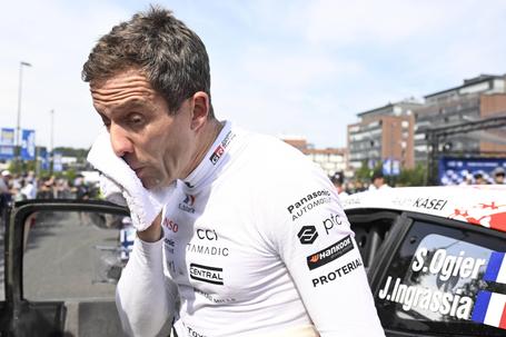 Sébastien Ogier dorme no hospital por precaução