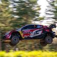 Sébastien Ogier foi transportado ao hospital e ainda não se sabe se tem lesões graves. IMAGO