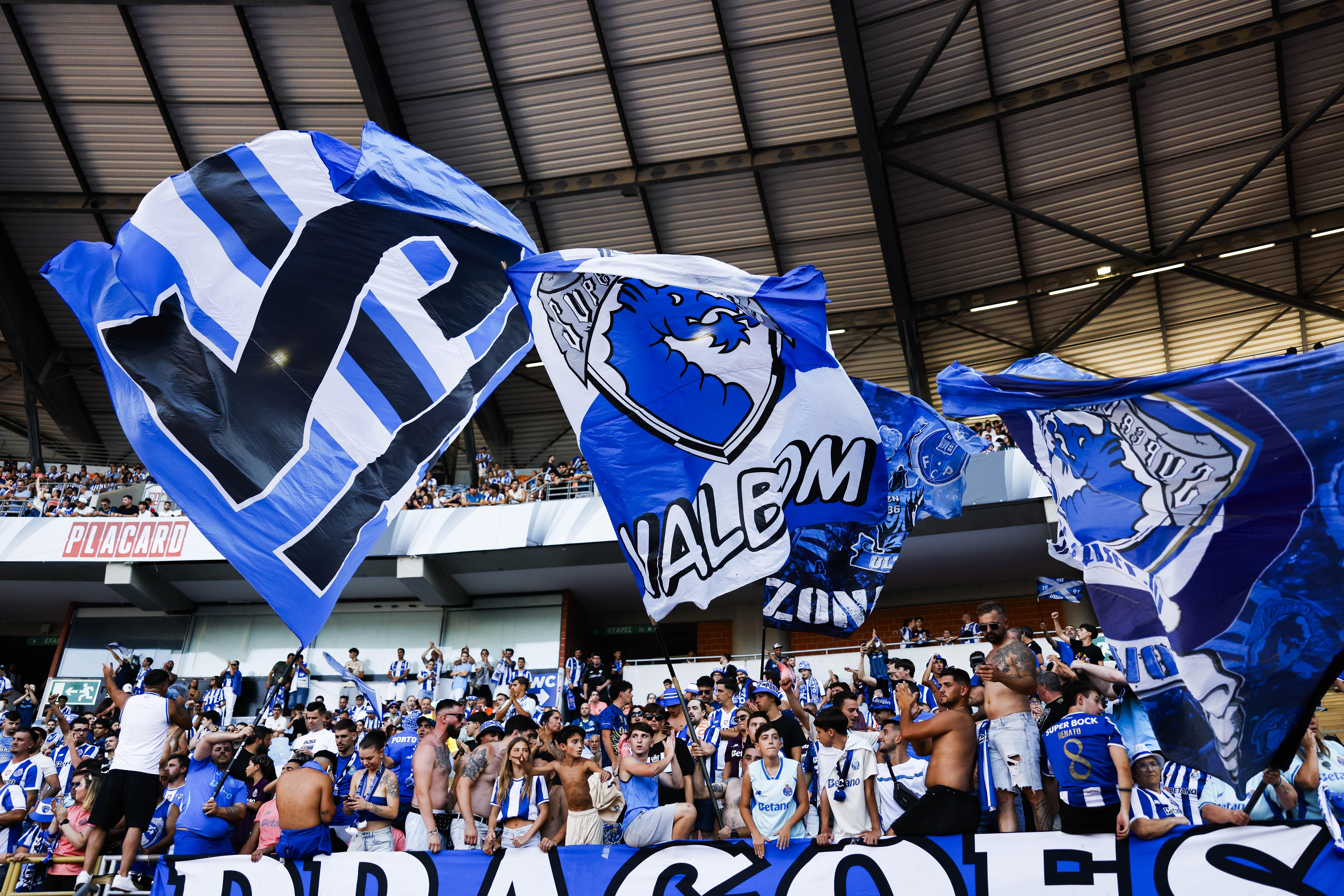 Adeptos portistas presentes em Coimbra. Foto: FPF (FC Porto-Torreense)
