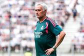 José Mourinho durante a partida - Foto: IMAGO