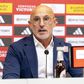 Selecionador espanhol foi surpreendido, aplaudiu Rubiales e agora pediu desculpa