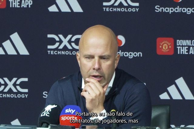 Treinador do Liverpool reage às palavras de Salah que agitaram o dia