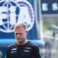 Kevin Magnussen suspenso por uma corrida