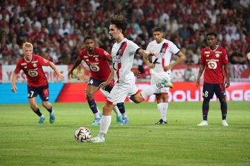 PSG é líder isolado da Ligue 1 com vitória em Lille e golo de Vitinha