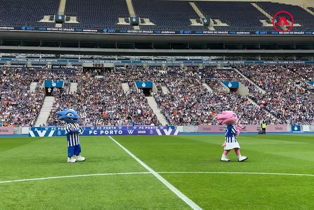 Equipa feminina do FC Porto apresenta-se aos adeptos no Dragão